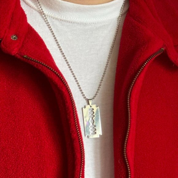 Y2K 2000s silver razor blade pendant chain necklace - Picture 5 of 8